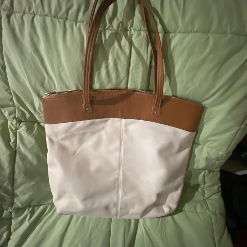 Beautiful Coach bag - Picture 3 of 8